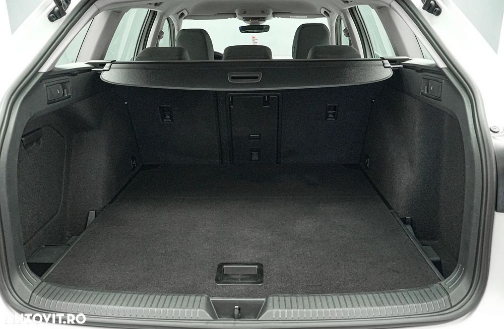 Volkswagen Golf 1.5 eTSI MHEV 150CP DSG Style - 27