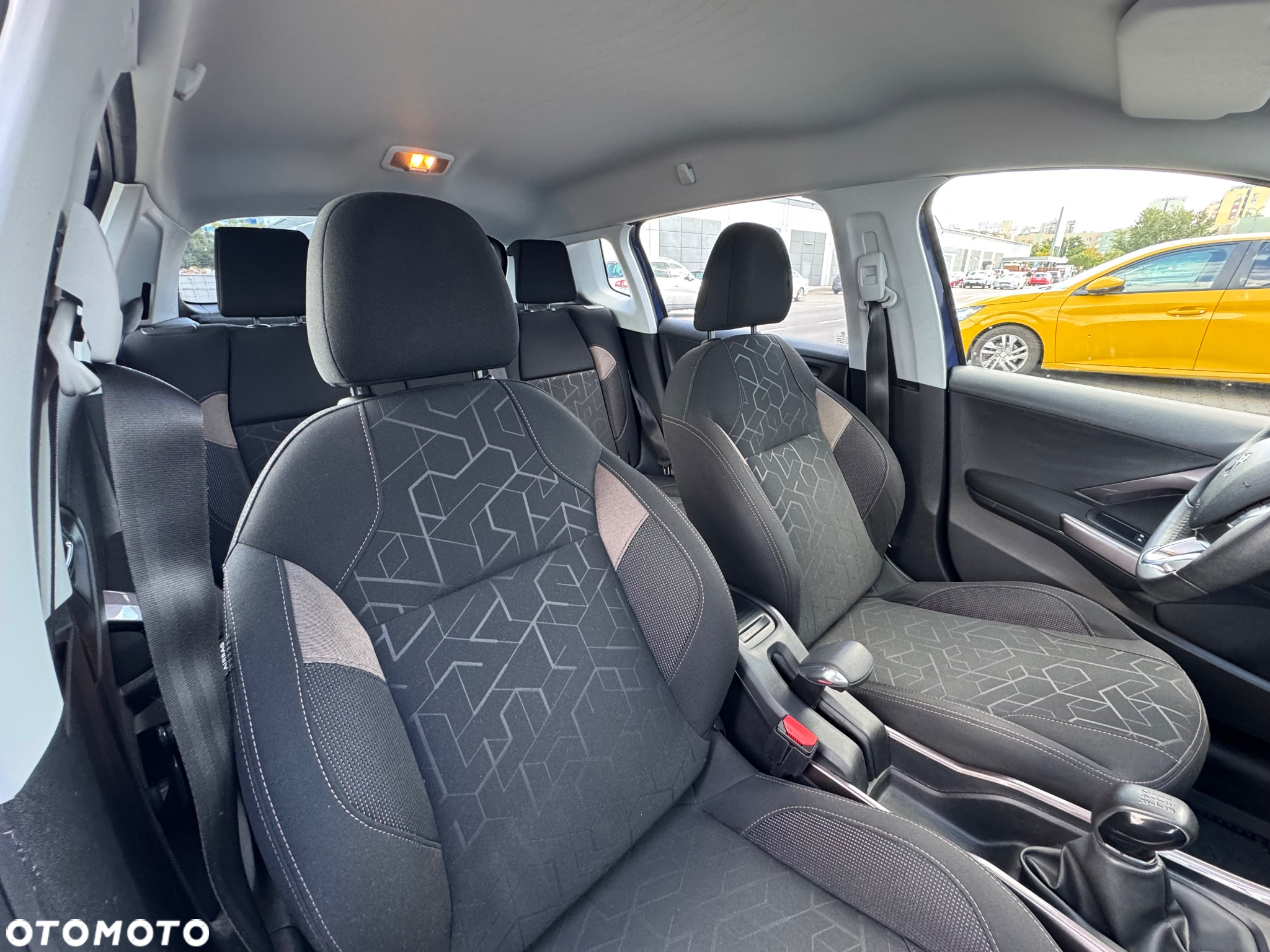 Peugeot 2008 1.2 Pure Tech Active - 19