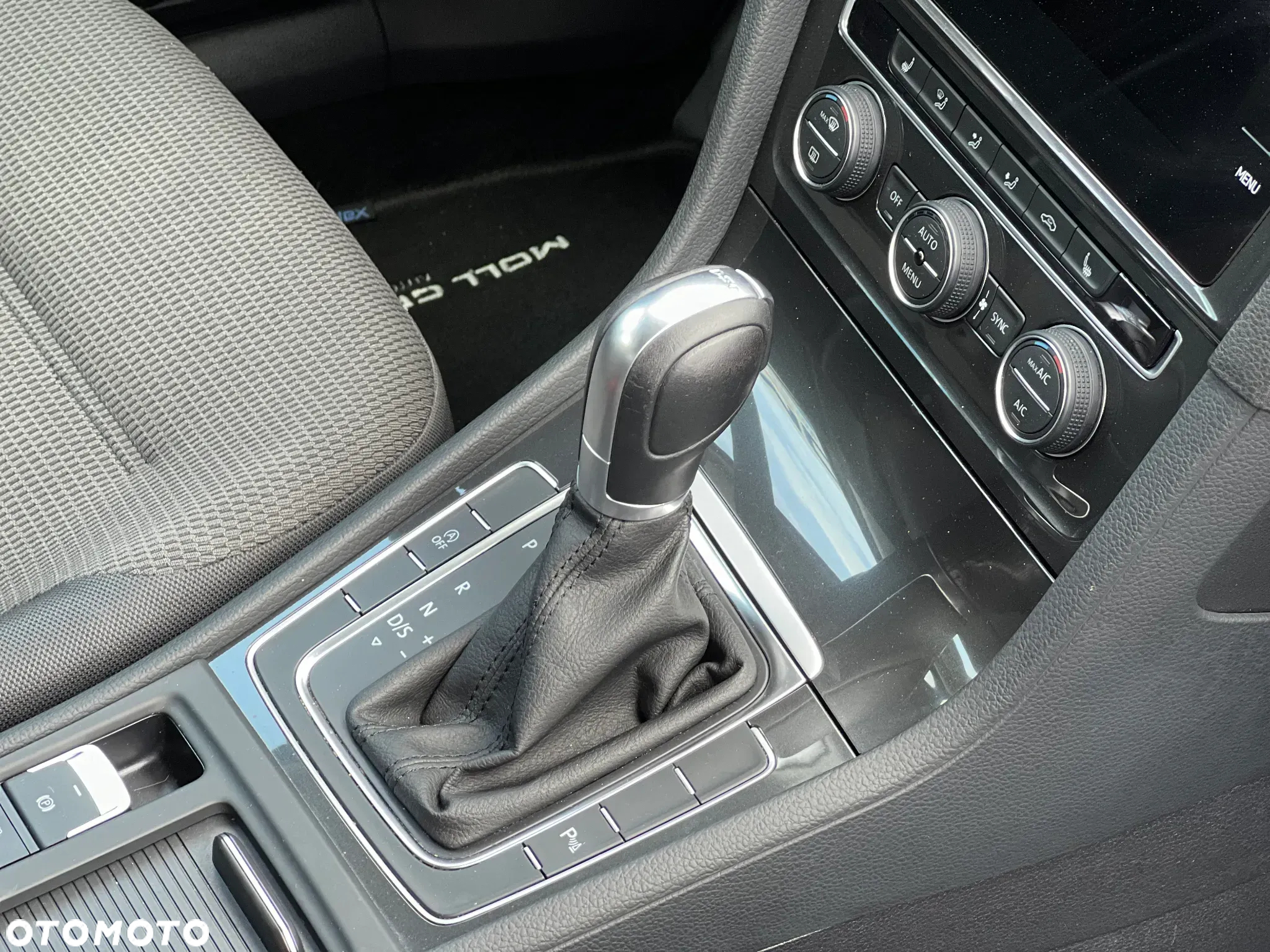 Volkswagen Golf VII 1.6 TDI BMT Comfortline DSG - 23
