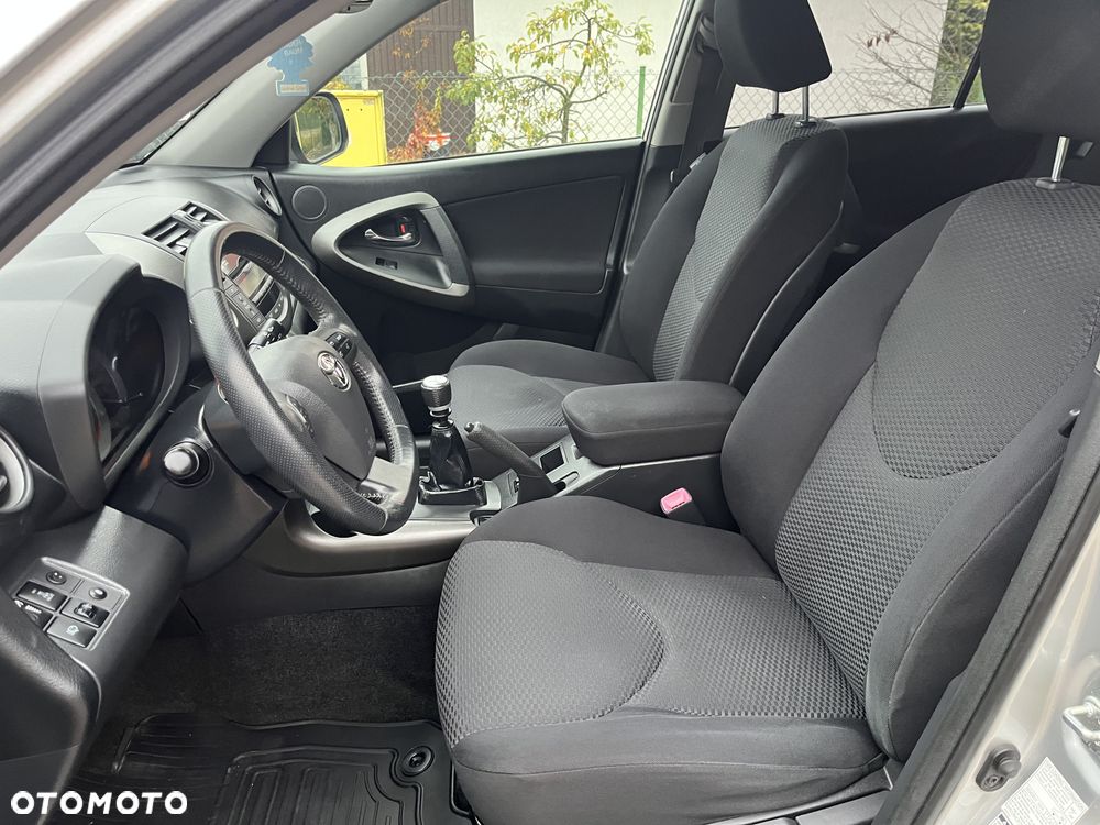 Toyota RAV4 2.2 D-4D 4x4 Life - 16