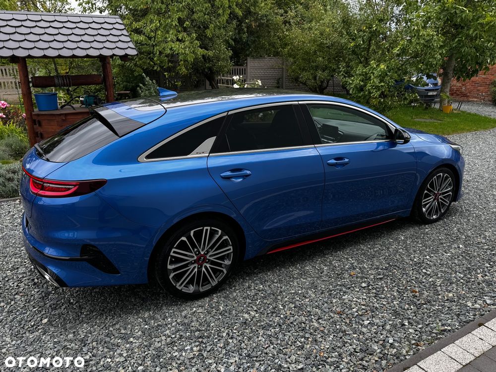 Kia ProCeed 1.6 T-GDI GT DCT - 11