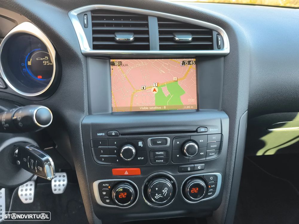 Citroën DS4 1.6 HDi So Chic - 9