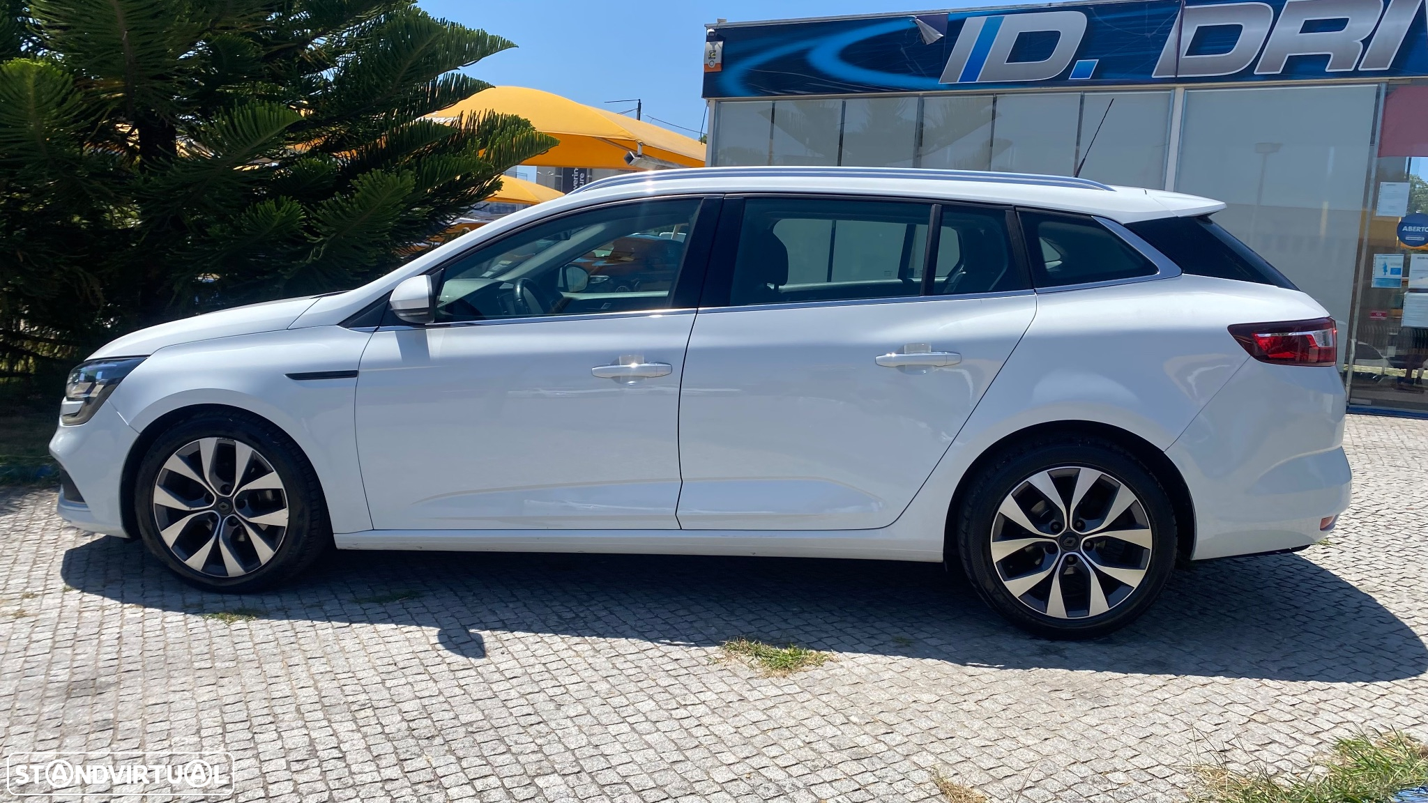 Renault Mégane Sport Tourer dCi 90 FAP Paris - 11