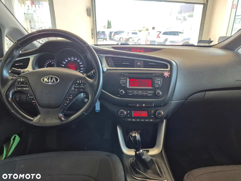 Kia Ceed Cee'd 1.6 GDI M - 14