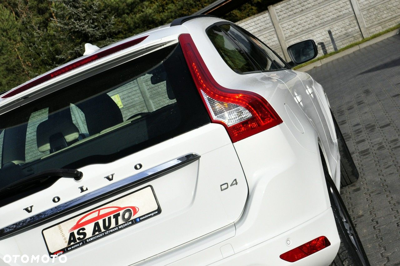 Volvo XC 60 D4 Drive-E Momentum - 32