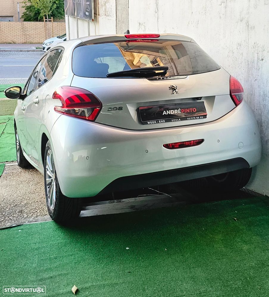 Peugeot 208 PureTech 82 Stop & Start Signature - 10