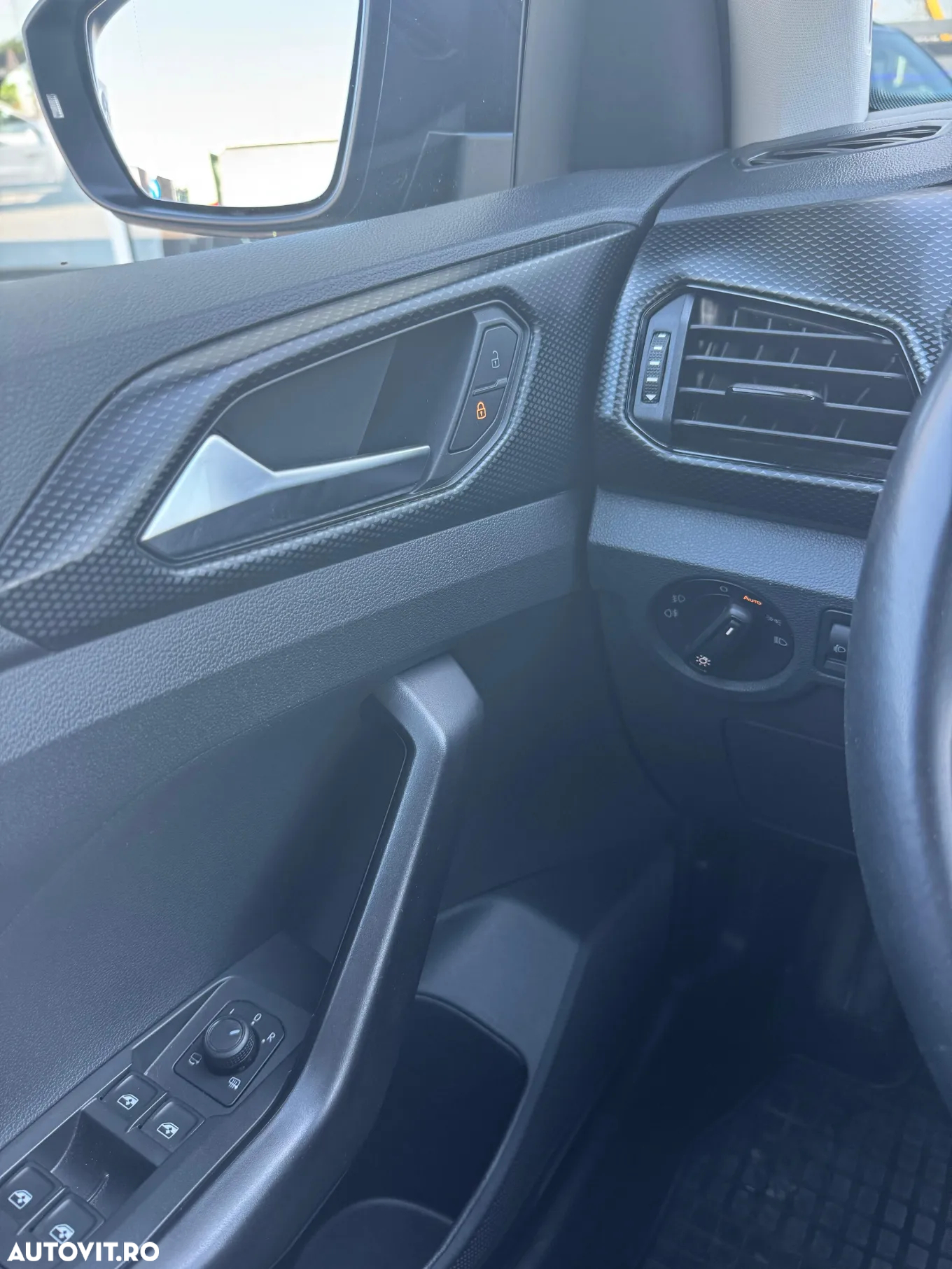 Volkswagen T-Cross 1.0 TSI DSG Life - 15