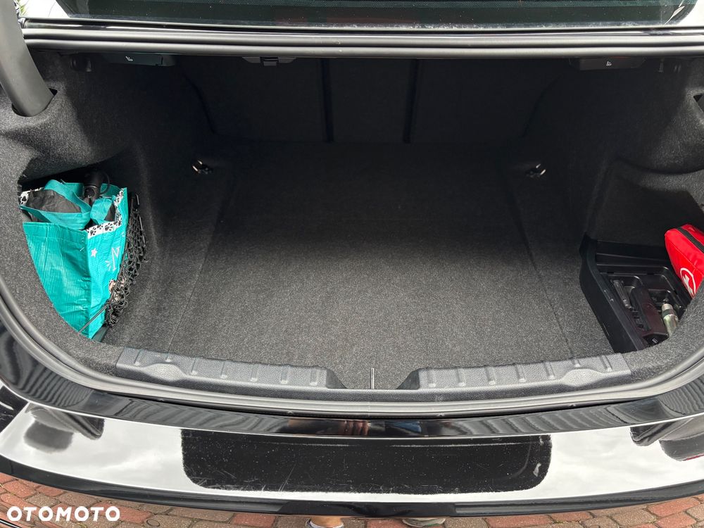 BMW Seria 3 318d Advantage - 13