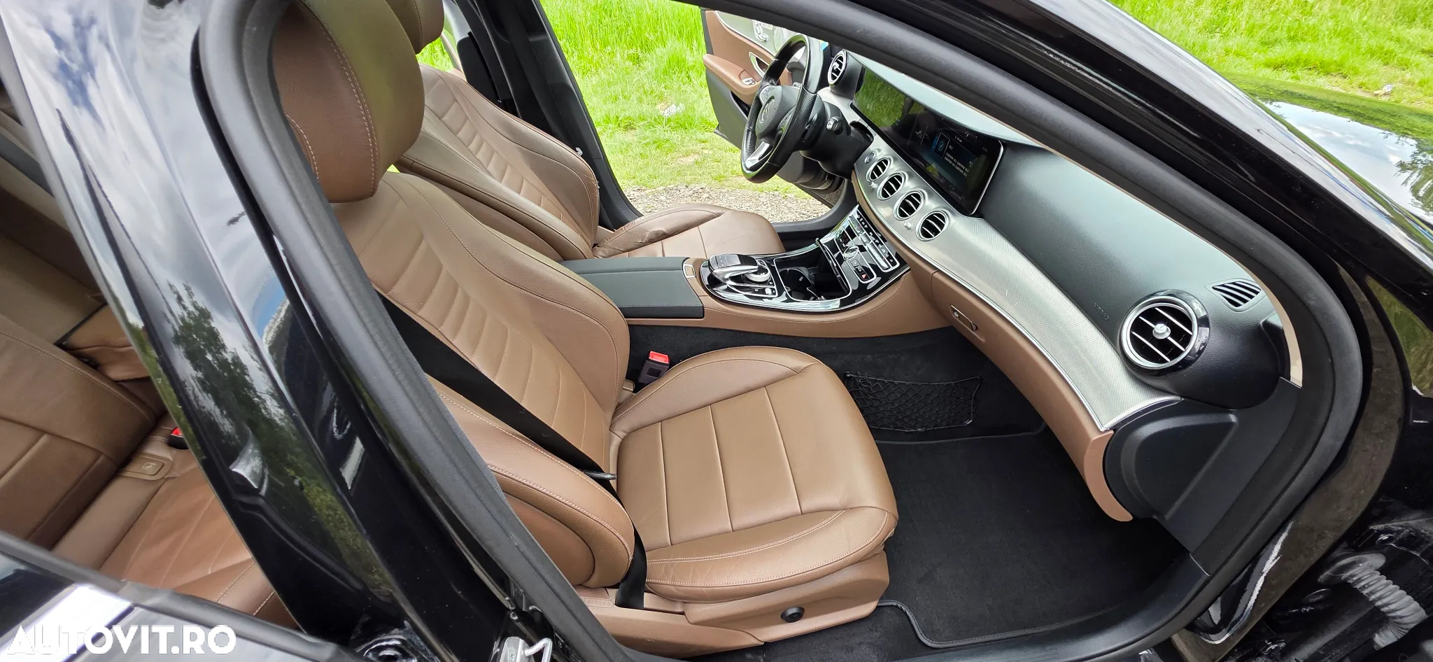 Mercedes-Benz E 220 d 9G-TRONIC AMG Line - 10