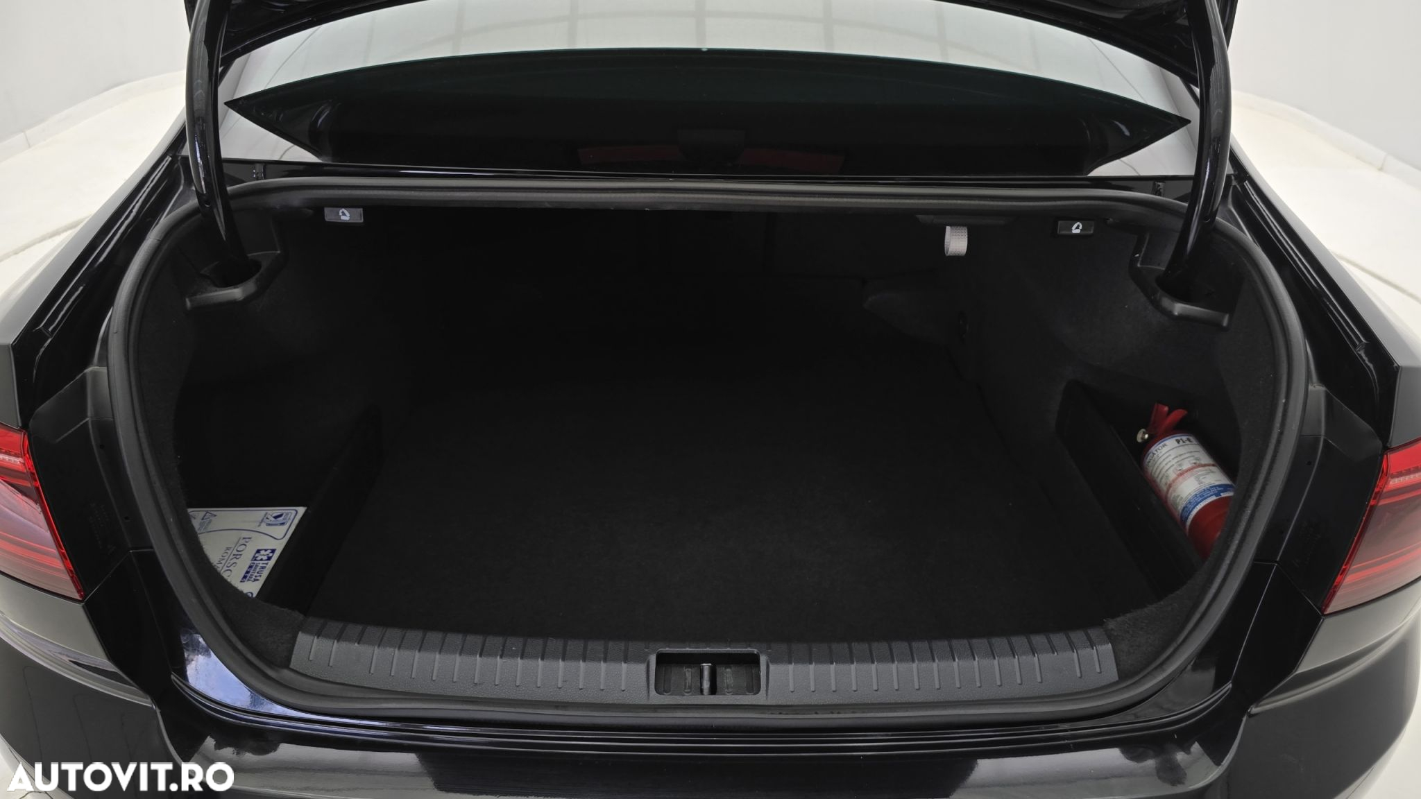 Volkswagen Passat 2.0 TDI DSG Comfortline - 25
