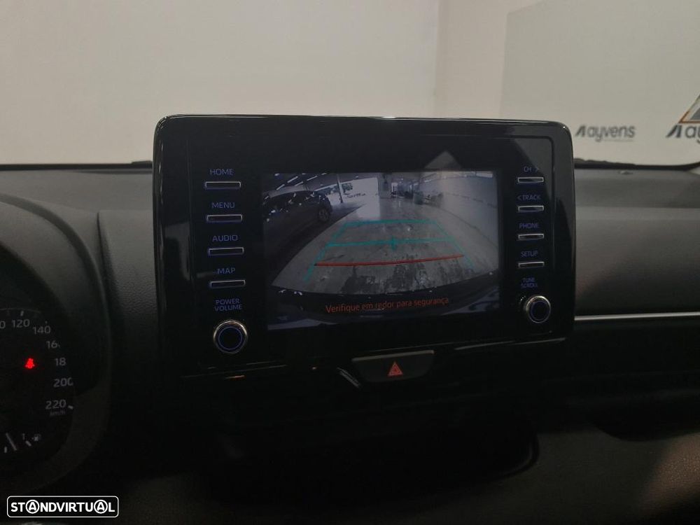 Toyota Yaris 1.5 HDF Comfort Plus - 8