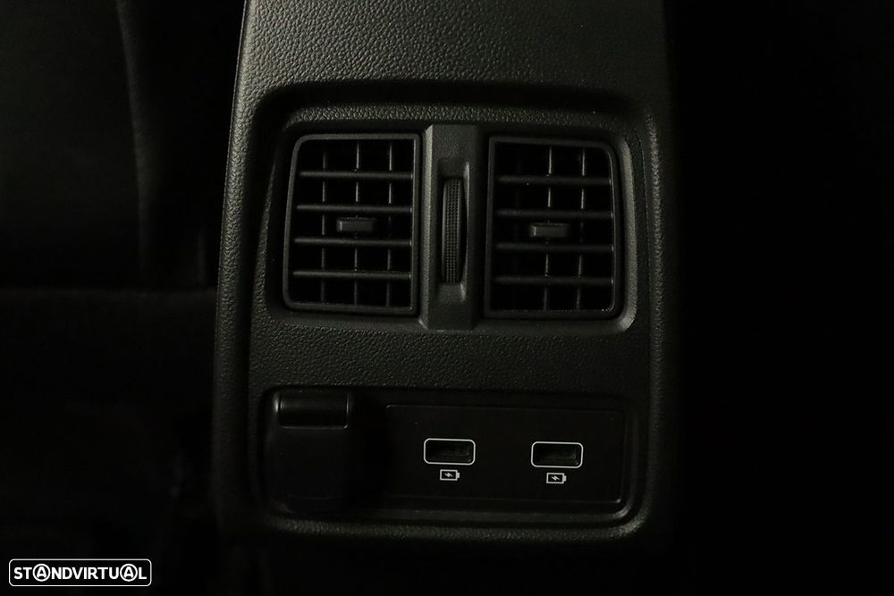 Renault Captur 1.0 TCe Techno Bi-Fuel - 25