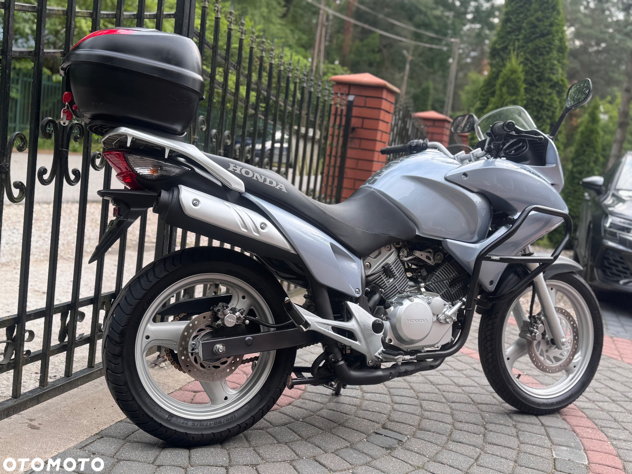 Honda XL - 4