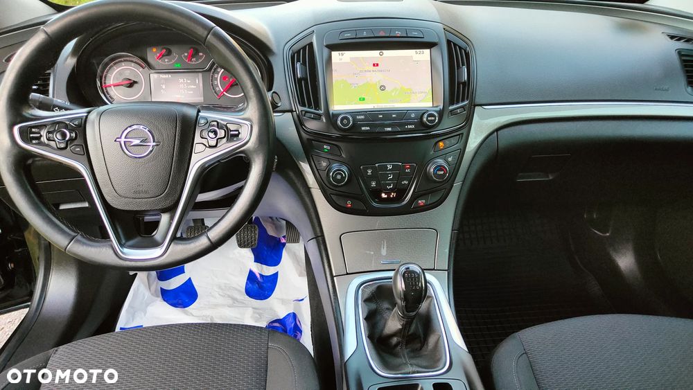 Opel Insignia - 21