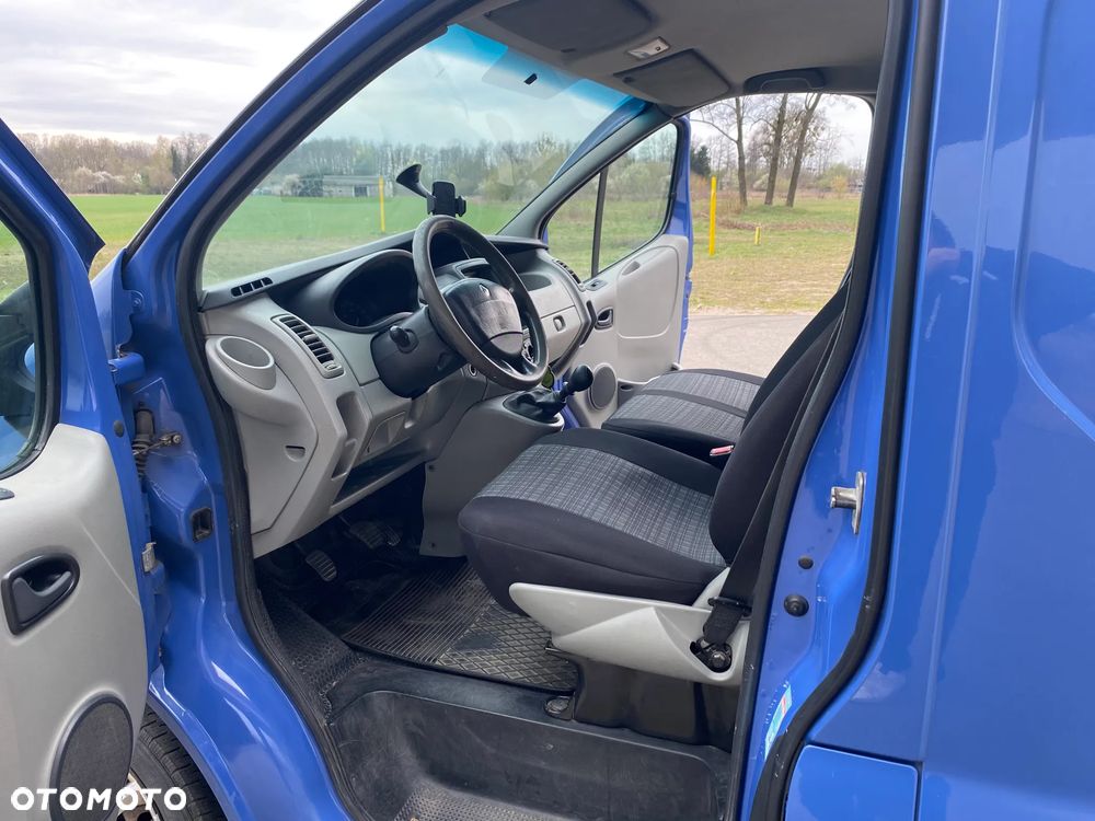 Renault trafic long - 13