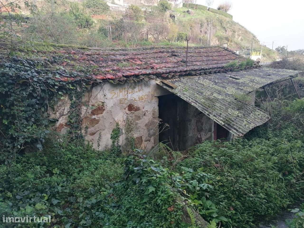 Imóveis compostos de 3 artigos urbanos com uma frente de rio. - Grande imagem: 4/24