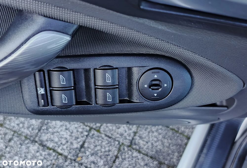 Ford C-MAX 1.8 Titanium - 18