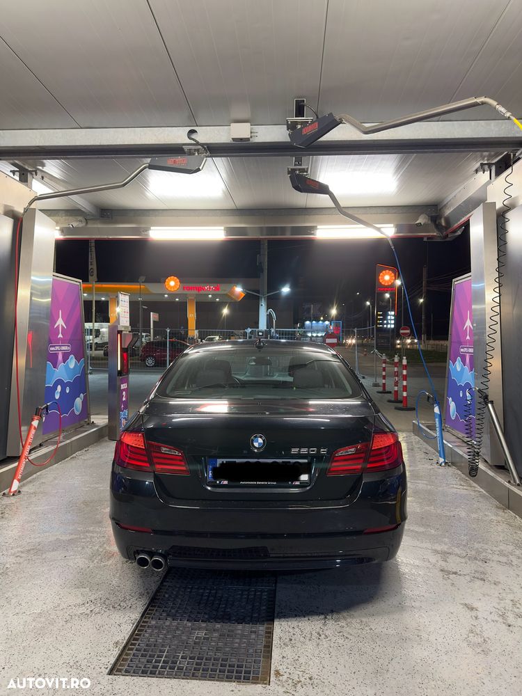 BMW Seria 5 520d Aut. BluePerformance - 2