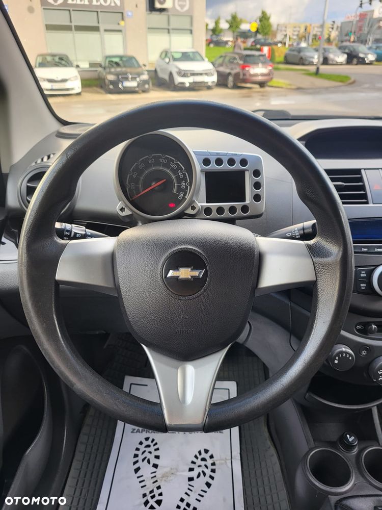Chevrolet Spark 1.0 Base+ - 28