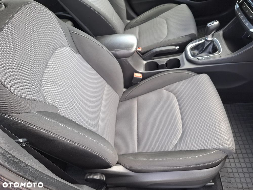 Hyundai i30 1.4 Classic + - 18