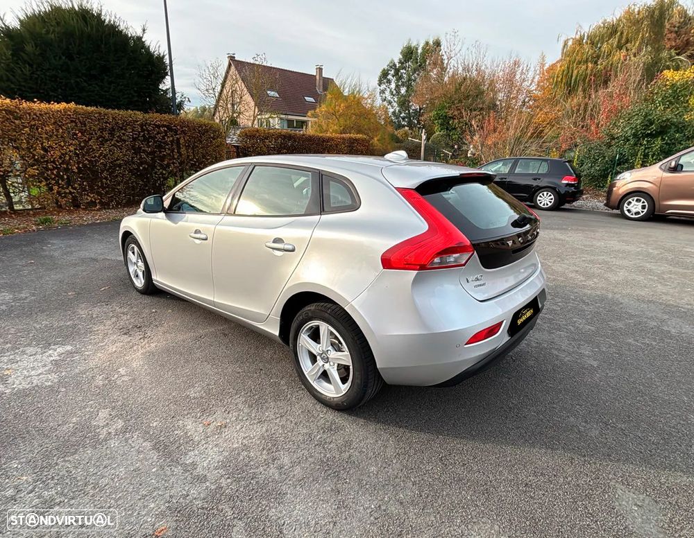 Volvo V40 D2 Kinetic - 4