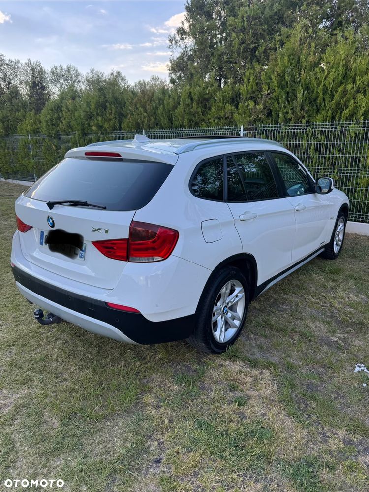 BMW X1 xDrive18d - 12