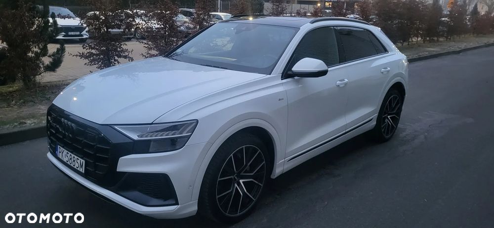 Audi Q8 - 12