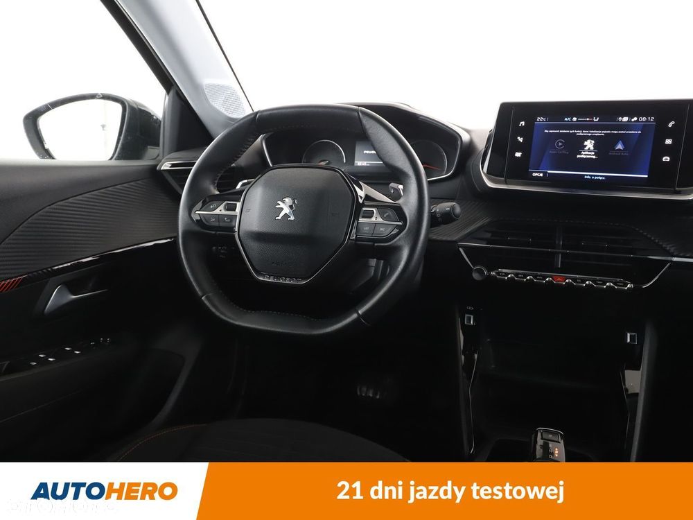 Peugeot 208 - 13