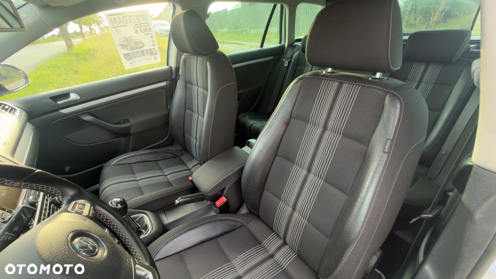 Volkswagen Golf 1.4 TSI BMT Comfortline - 26