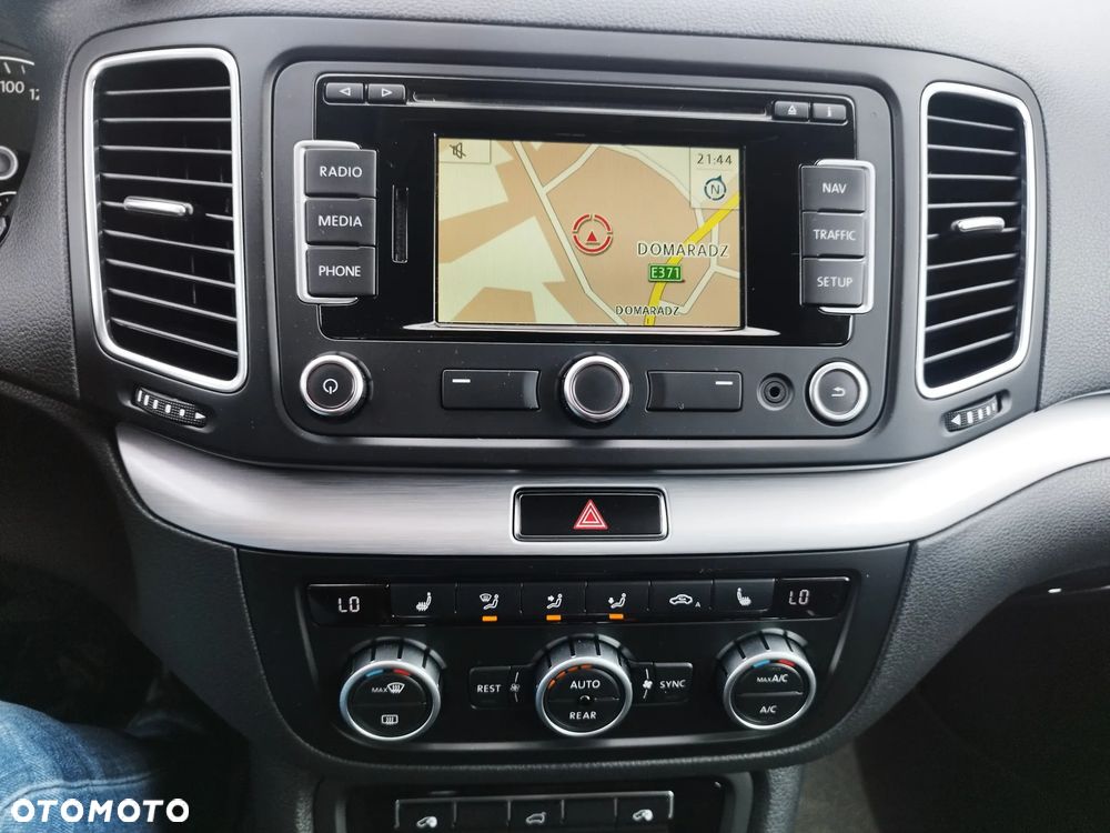 Volkswagen Sharan 1.4 TSI Blue Motion Style - 35