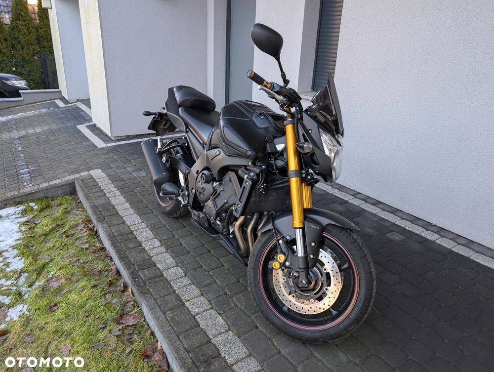 Yamaha FZ8 - 3
