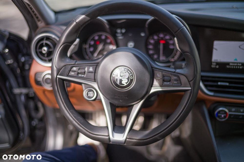 Alfa Romeo Giulia 2.0 Turbo Veloce - 21