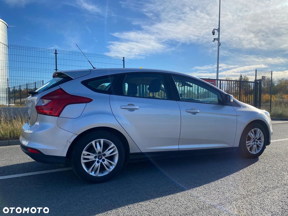 Ford Focus 2012 photo 4