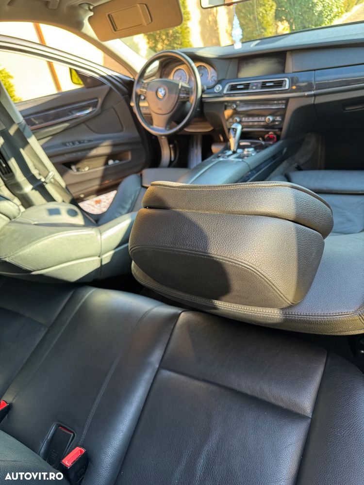BMW Seria 7 730d - 8