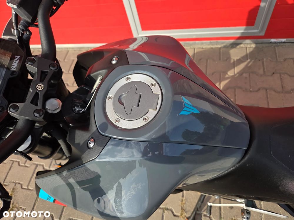 Yamaha MT - 17