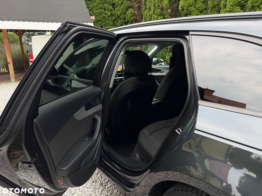 Audi A4 Avant 2.0 TDI Quattro S tronic - 23