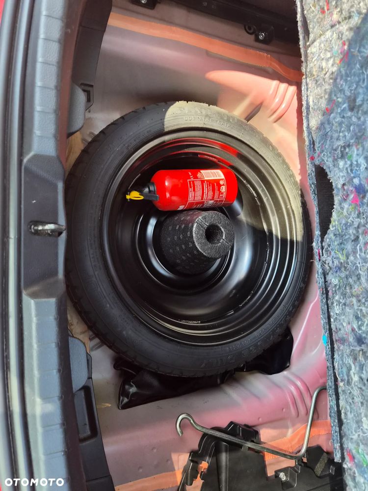 Toyota Yaris 1.0 Active EU6 - 11