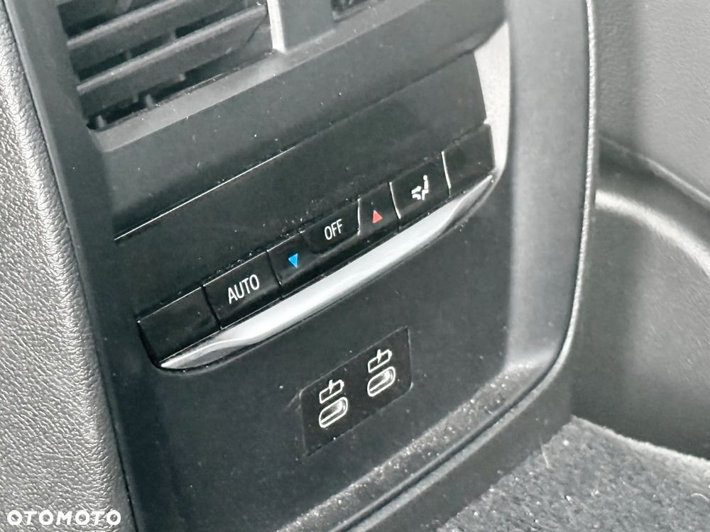 BMW Seria 3 320d Edition M Sport Shadow - 22
