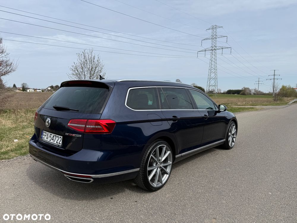 Volkswagen Passat - 8