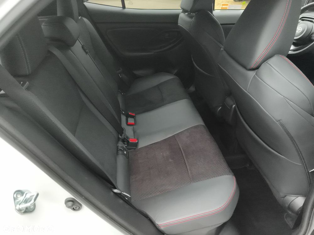 Toyota Yaris Cross Hybrid 1.5 GR Sport - 10