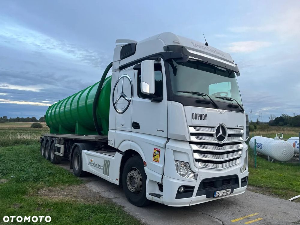 Mercedes-Benz ACTROS - 1