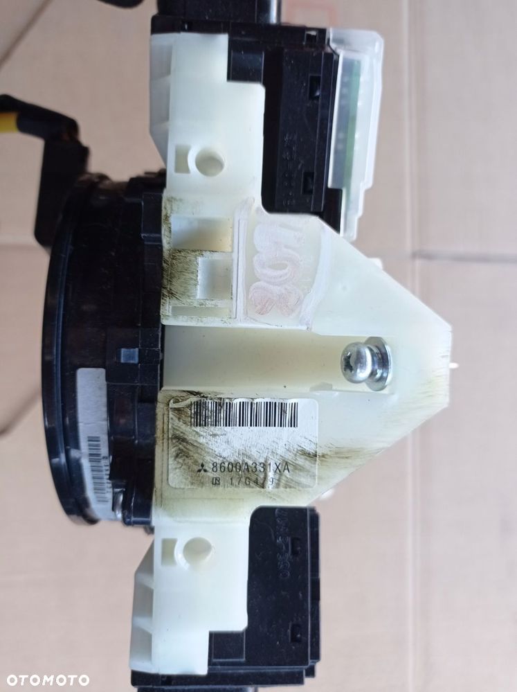 MITSUBISHI COLT PRZEŁĄCZNIK ZESPOLONY 8600A331XA - 2