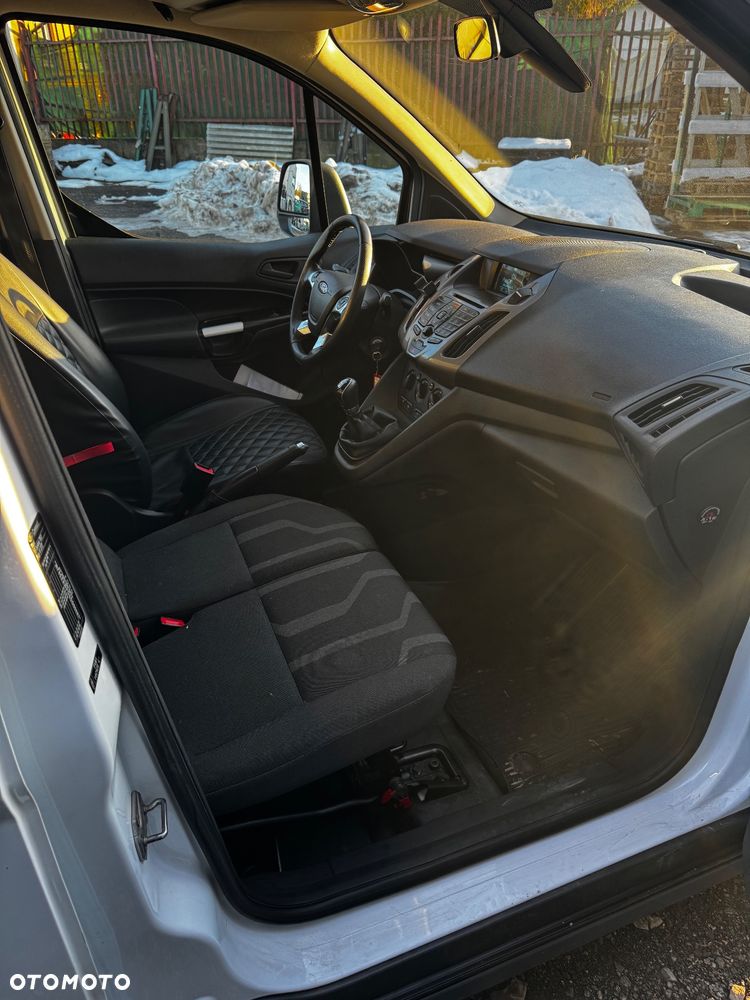 Ford Transit Connect - 11