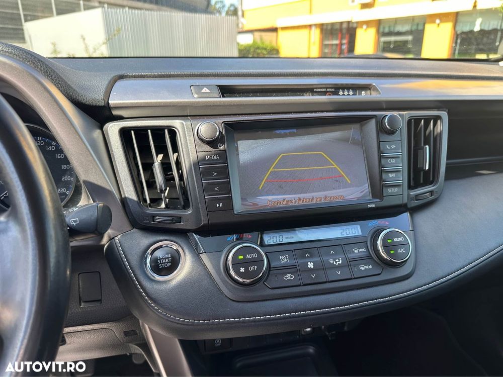 Toyota RAV4 D-4D 4x4 Executive - 9