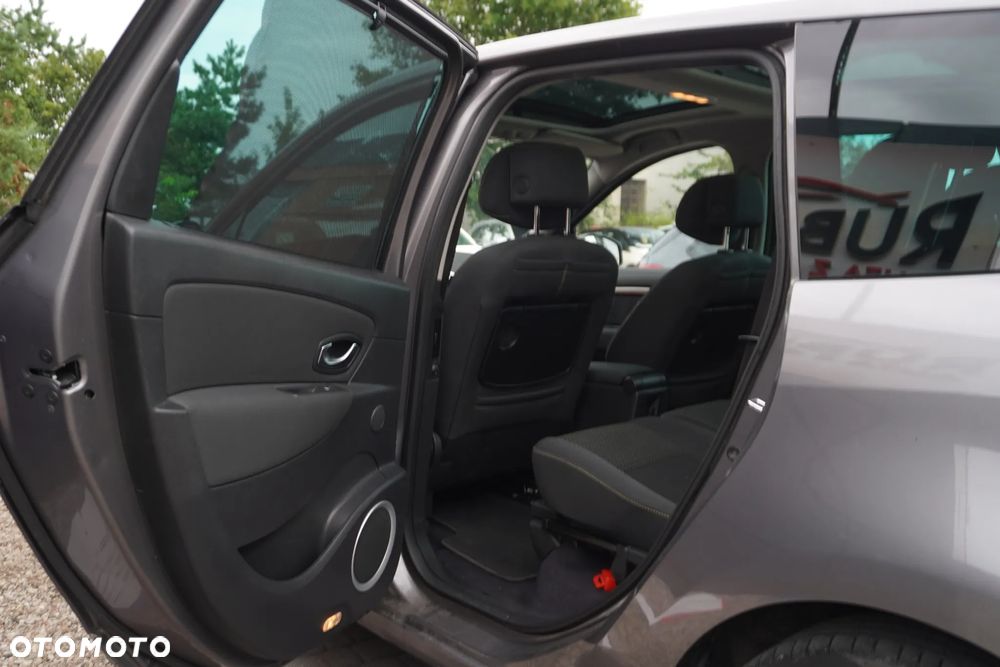 Renault Grand Scenic TCe 130 Luxe - 30