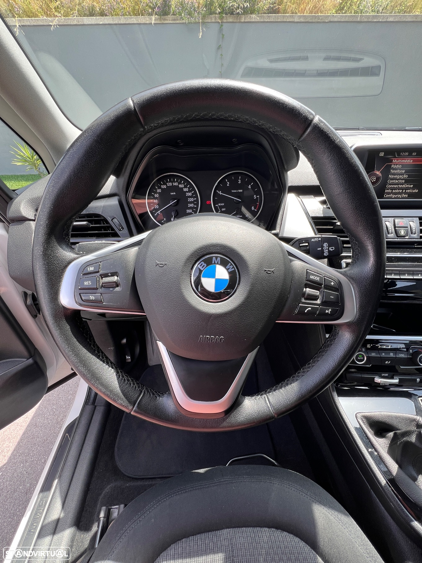 BMW 214 Active Tourer - 11