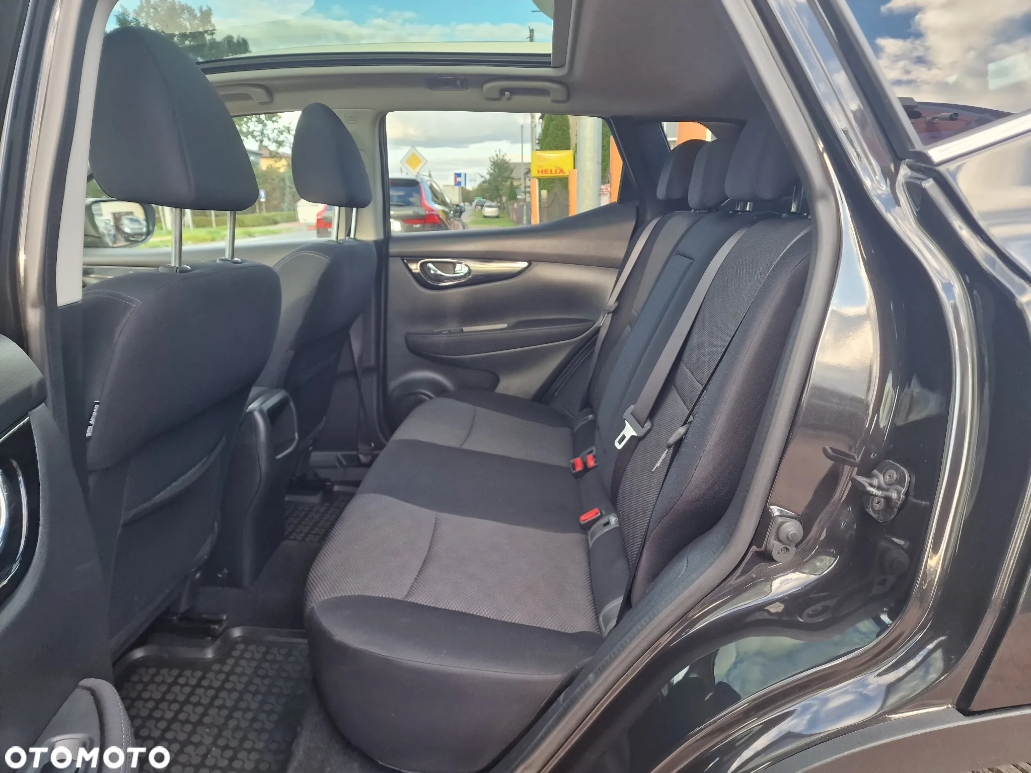 Nissan Qashqai 1.6 DIG-T N-Connecta - 16
