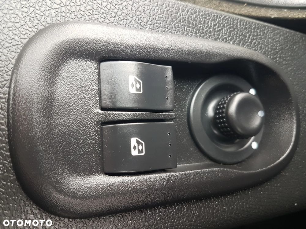 Renault MASTER CHŁODNIA AGREGAT 6EP IZOTERMA 3,32x2,11x2,00 KLIMA DMC 3500 KG MANUAL ZANOTTI - 9