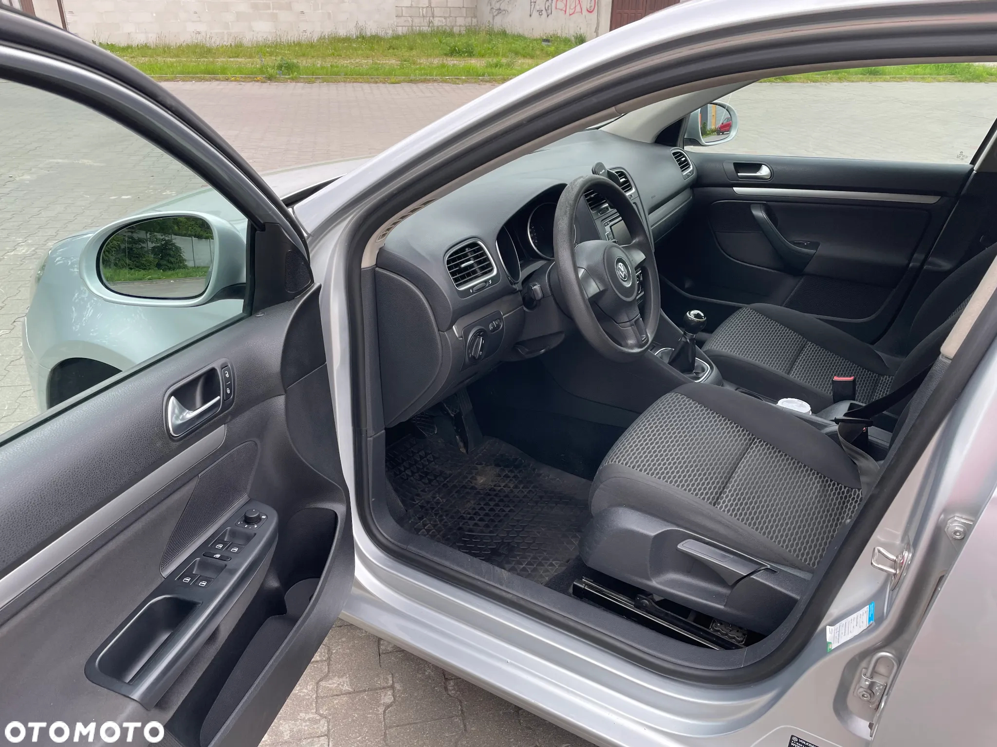 Volkswagen Golf 1.6 TDI BlueMotion Technology Comfortline - 9