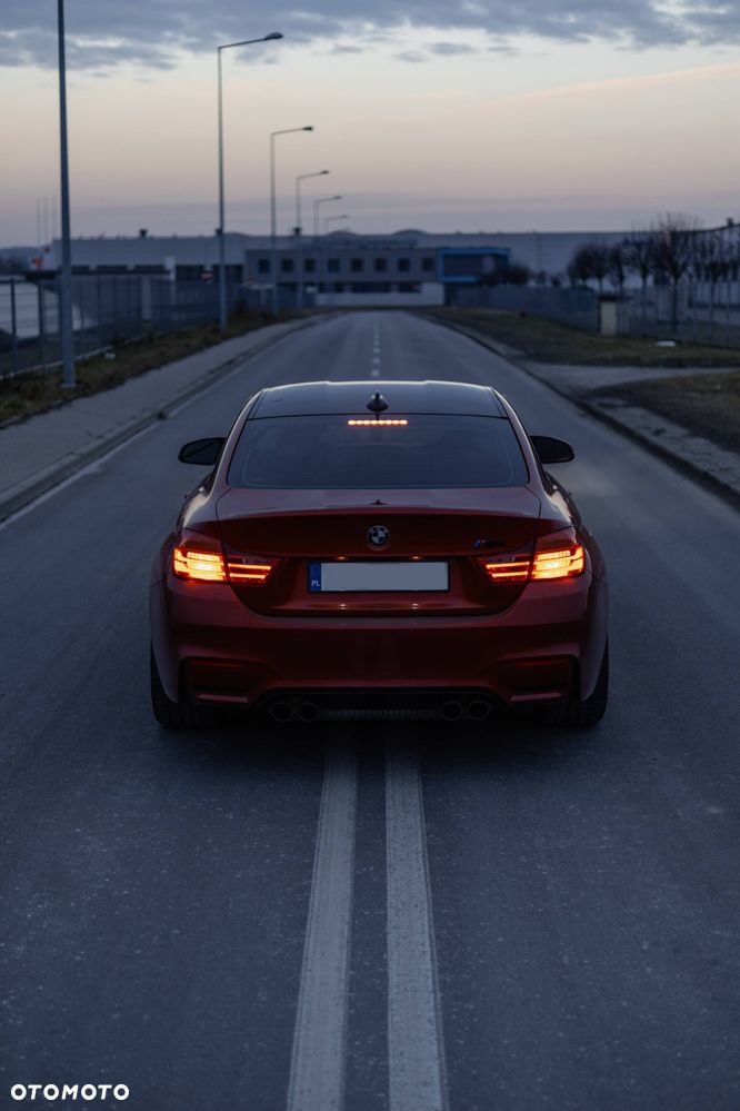 BMW M4 Coupe DKG - 10